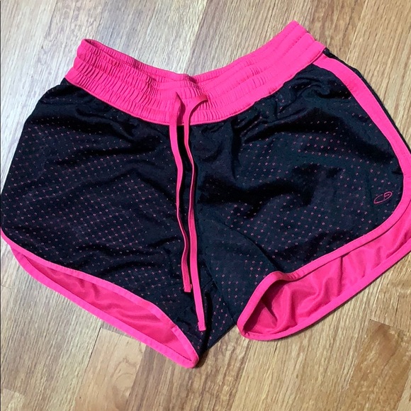 Athletic shorts - Picture 1 of 1